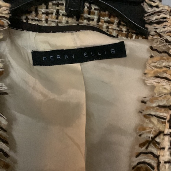 Perry Ellis tweed V Neck jacket with extra buttons - Picture 4 of 6